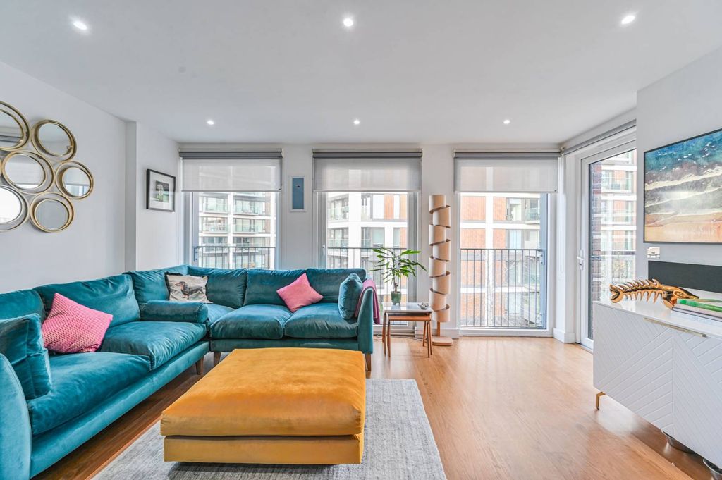 Property photo 2 of 11