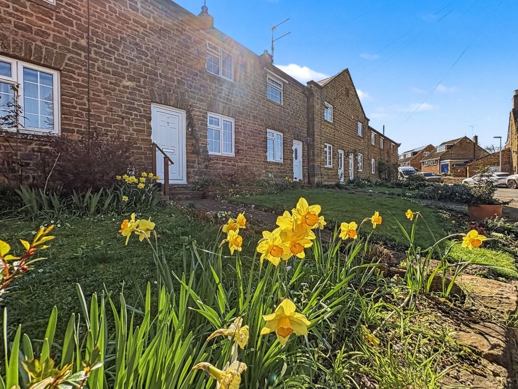 Property photo 2 of 37 4922569