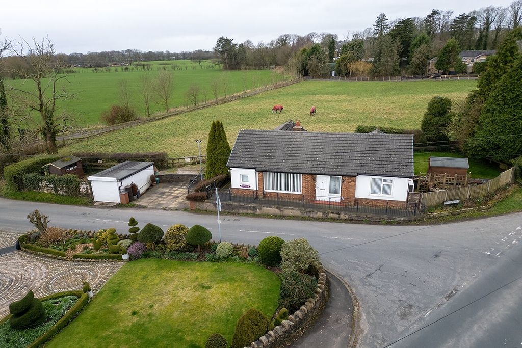 Property photo 1 of 18 4902772