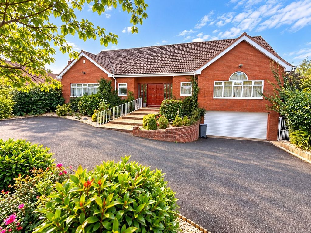 Property photo 1 of 32