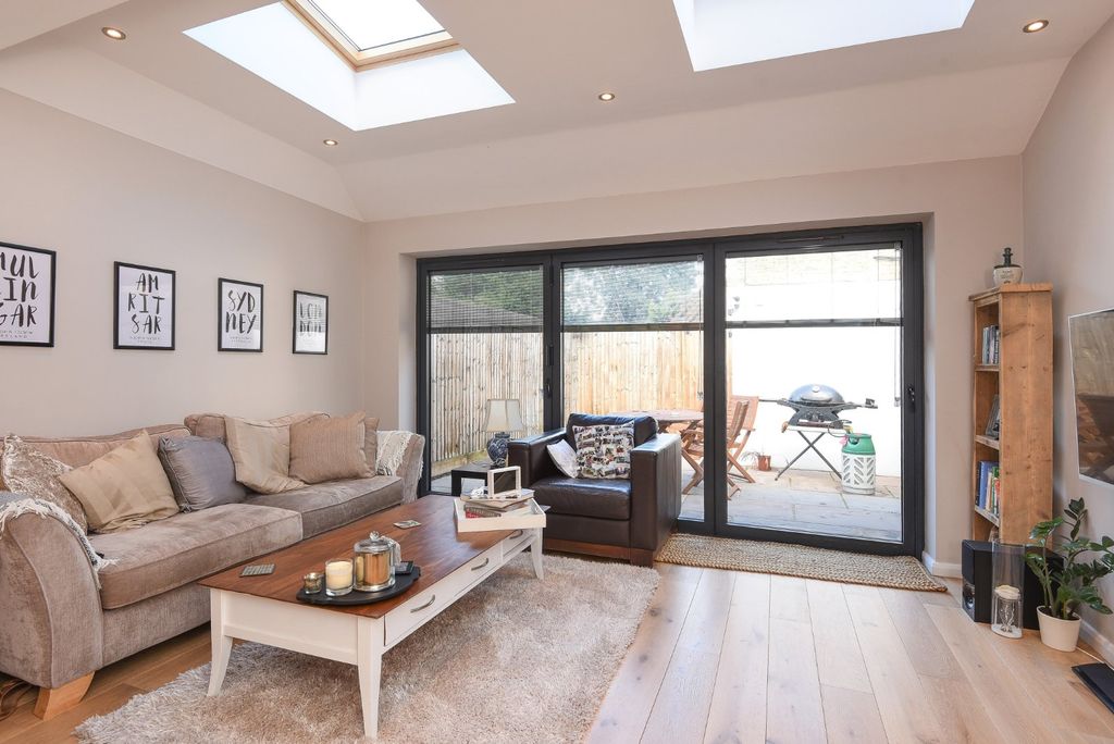 Property photo 2 of 5 Picture No. 13