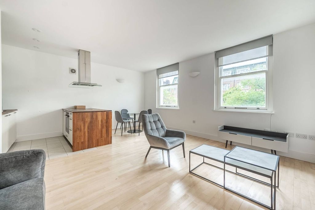 Property photo 2 of 7