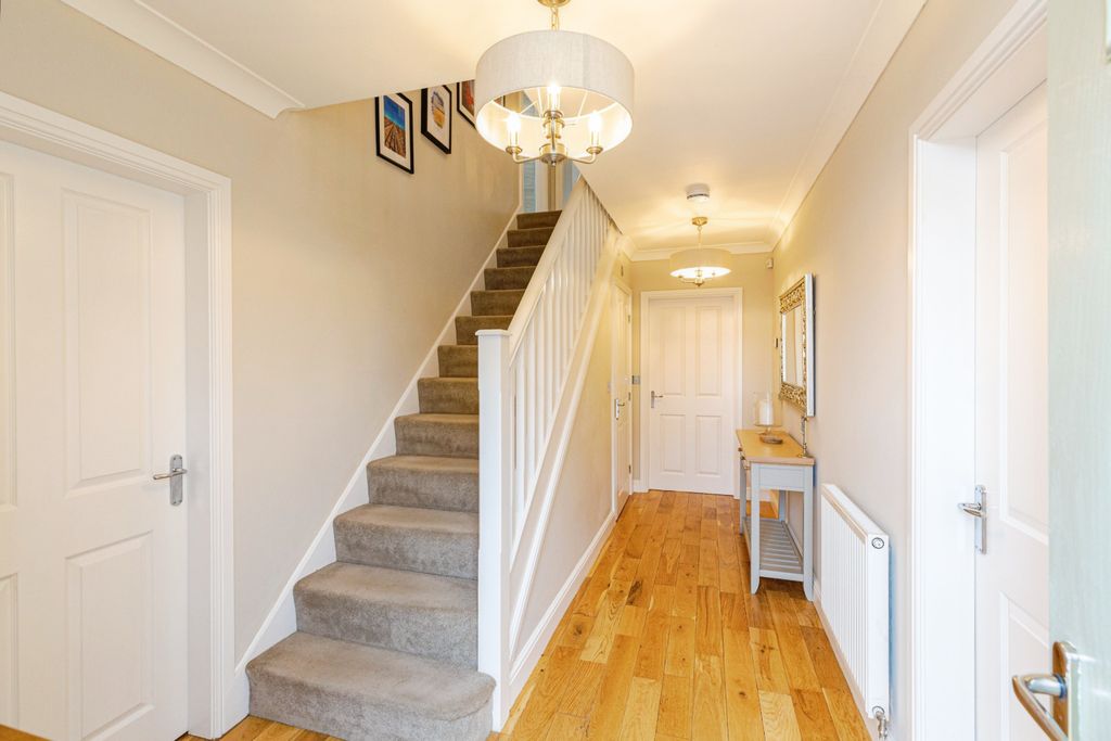 Property photo 2 of 24 Hallway