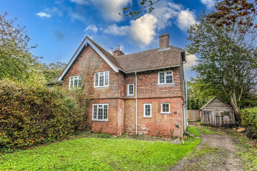 Property photo 1 of 18 53 Crossways3.Jpg