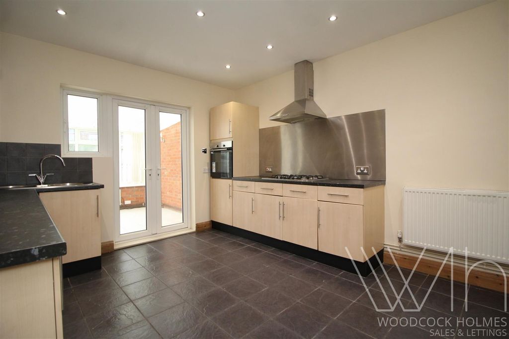 Property photo 3 of 14 Kitchen 2_1.Jpg