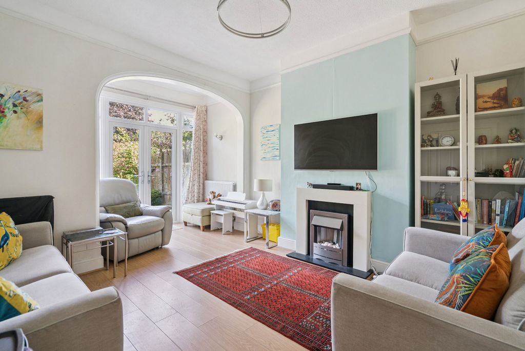 Property photo 3 of 15