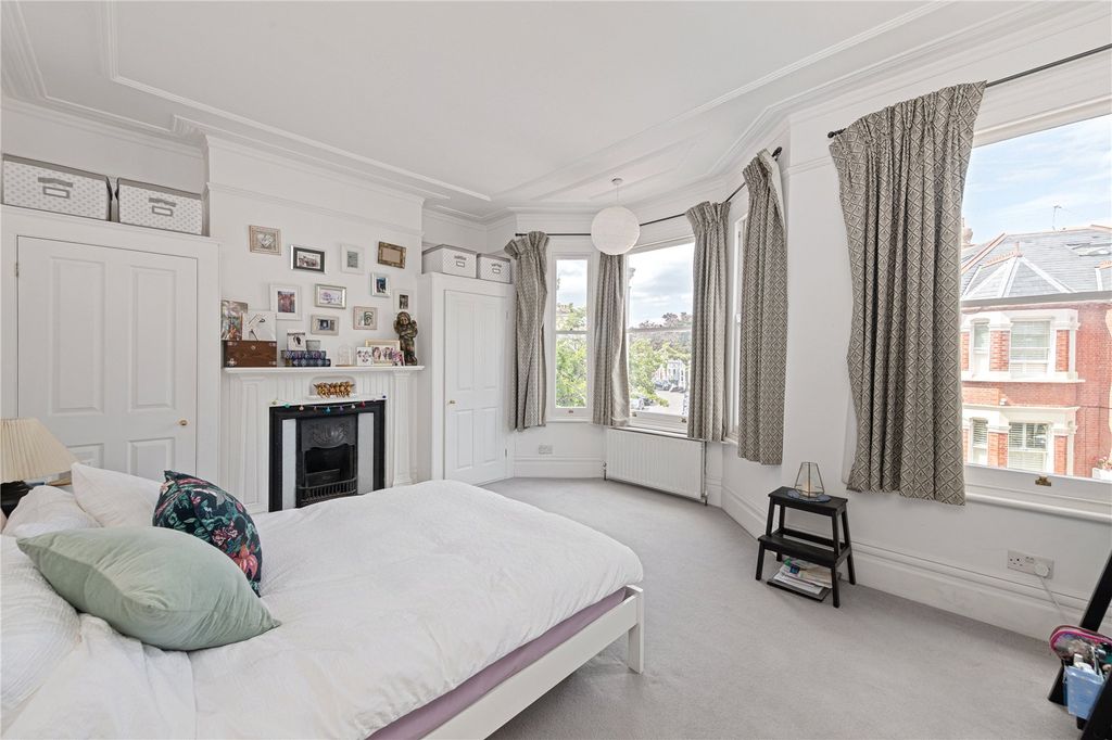 Property photo 3 of 18 Picture No. 20