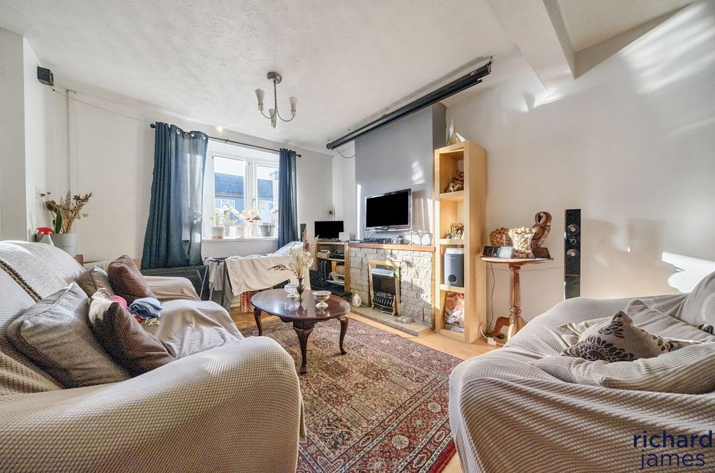 Property photo 3 of 17 32Dff146Bcde47Abbc22029414F38225