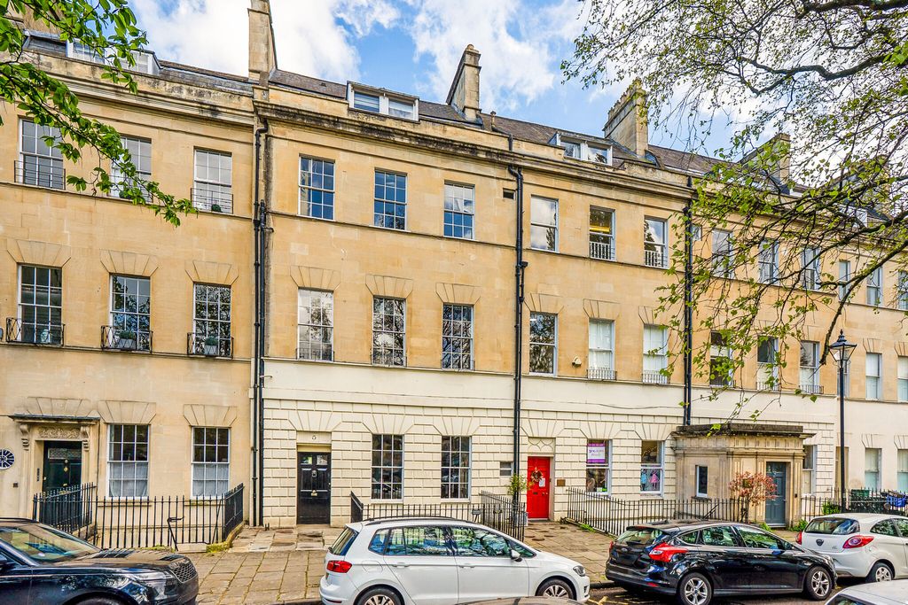 Property photo 1 of 18 Facade