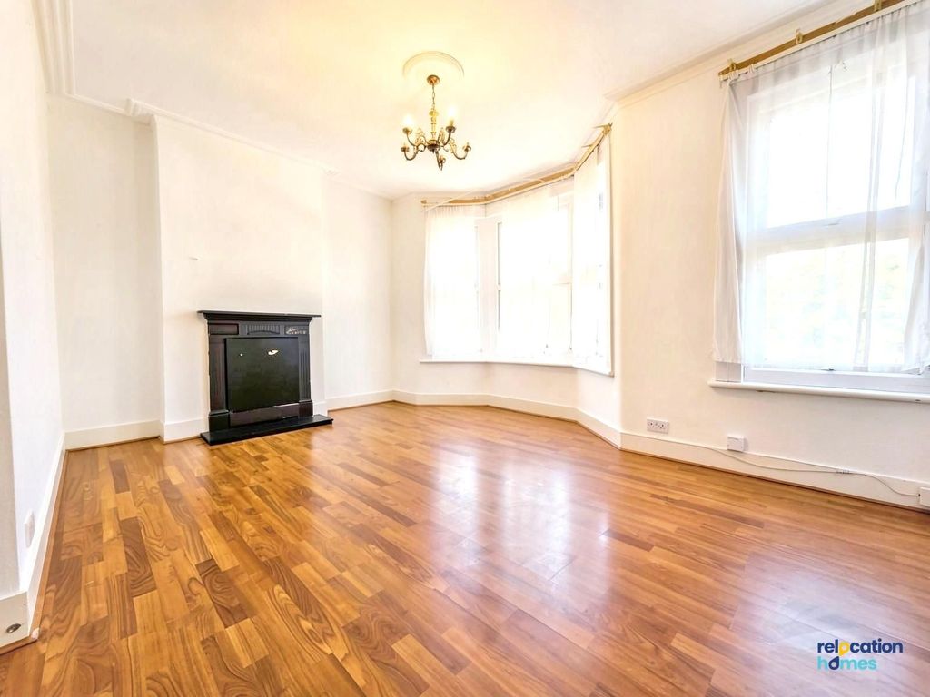 Property photo 1 of 5