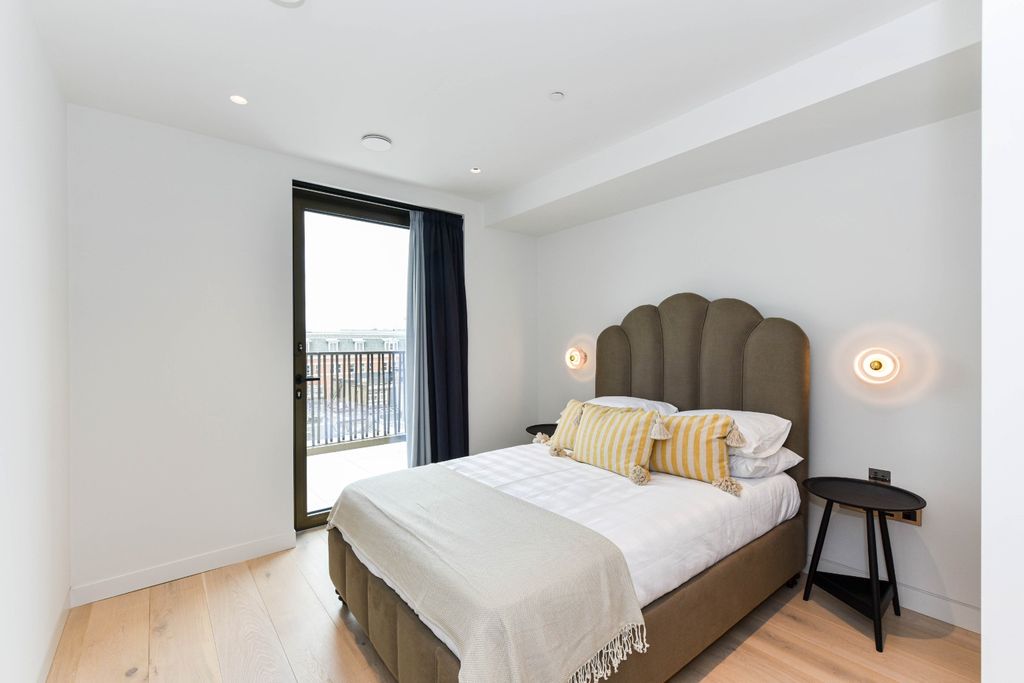 Property photo 2 of 28 3131712