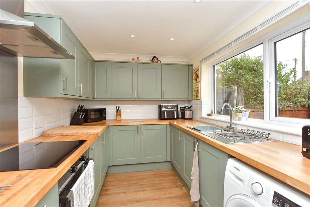 Property photo 3 of 12 Kitchen/Diner