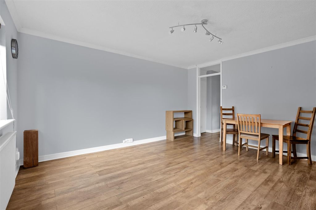 Property photo 3 of 15 Sitting Room