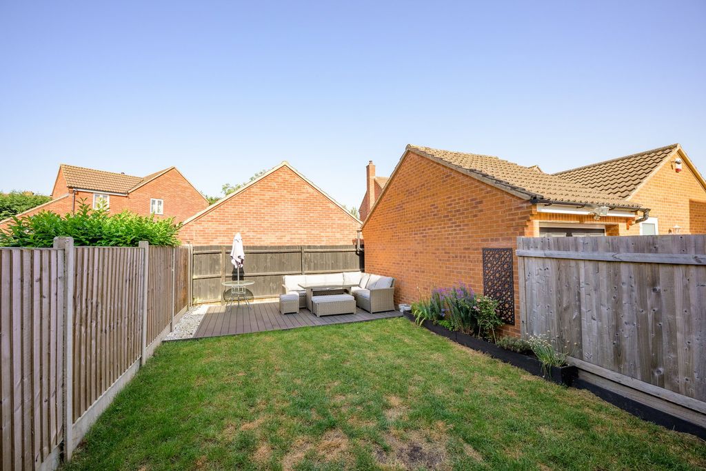 Property photo 2 of 20