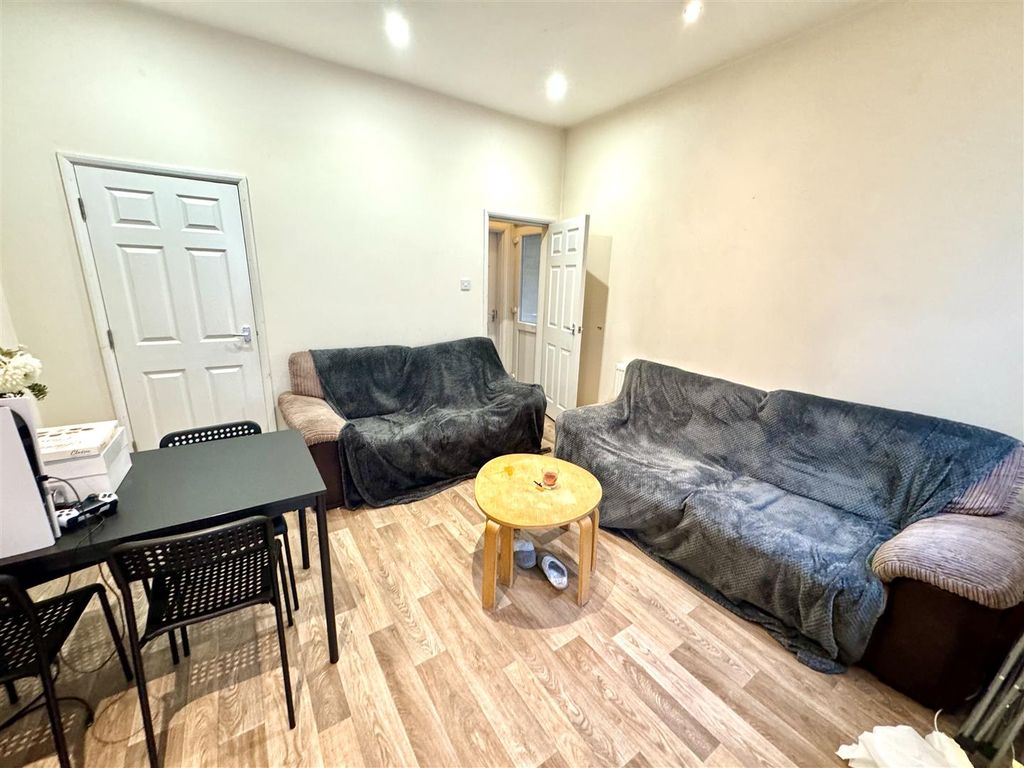 Property photo 3 of 11 Tempimagenusykq.Jpg