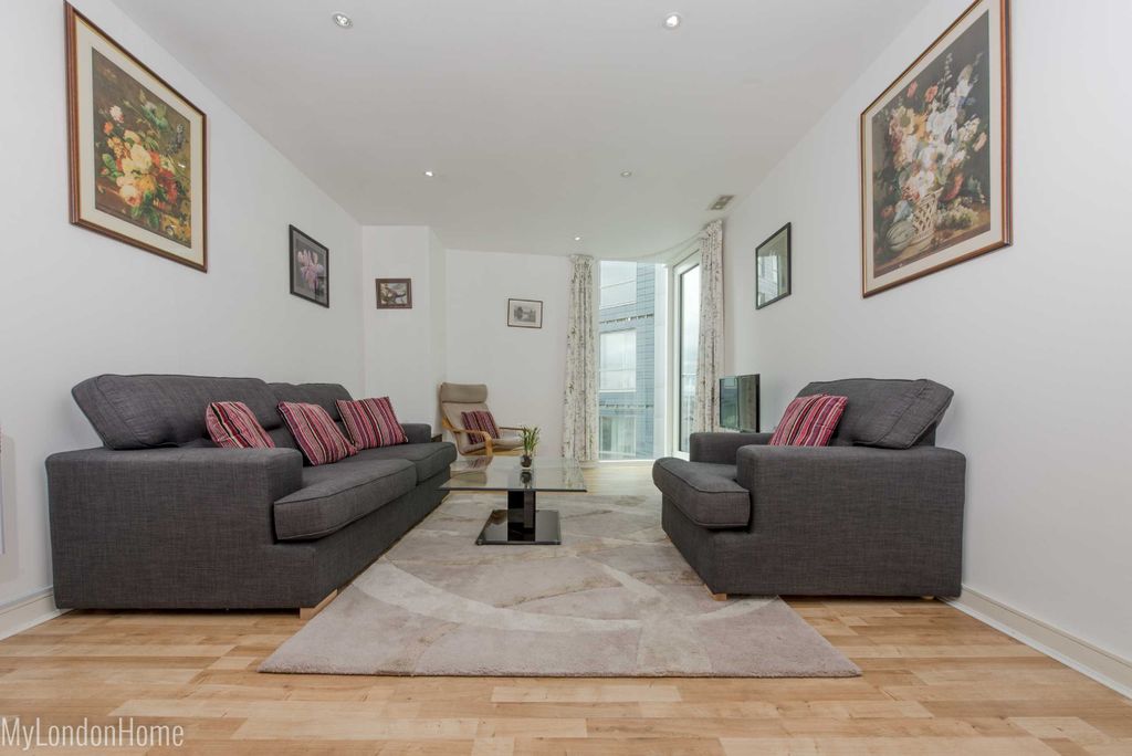 Property photo 2 of 11 Reception Room