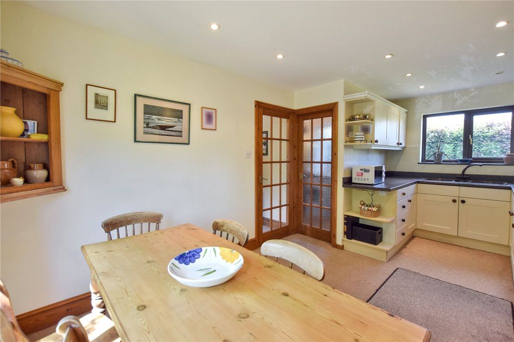 Property photo 2 of 21 Picture No. 03