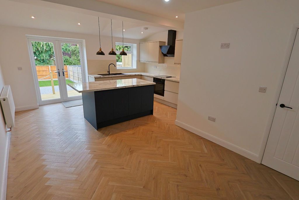 Property photo 2 of 13 Kitchen / Diner