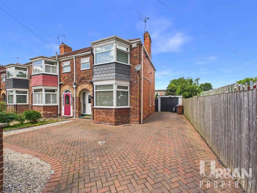 Property photo 1 of 14 Cam03038G0-Pr0246-Still030.Jpg