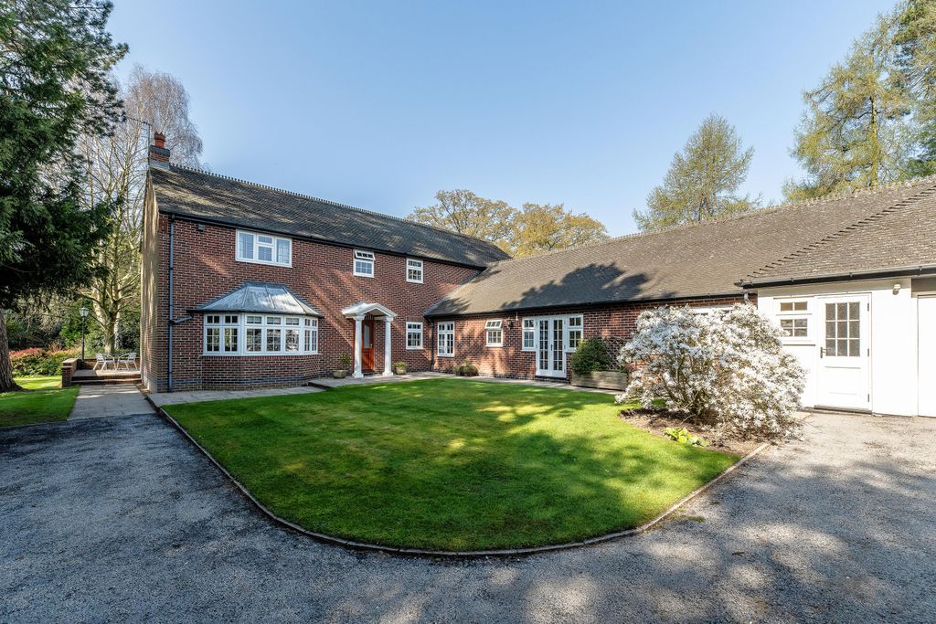 Property photo 1 of 33