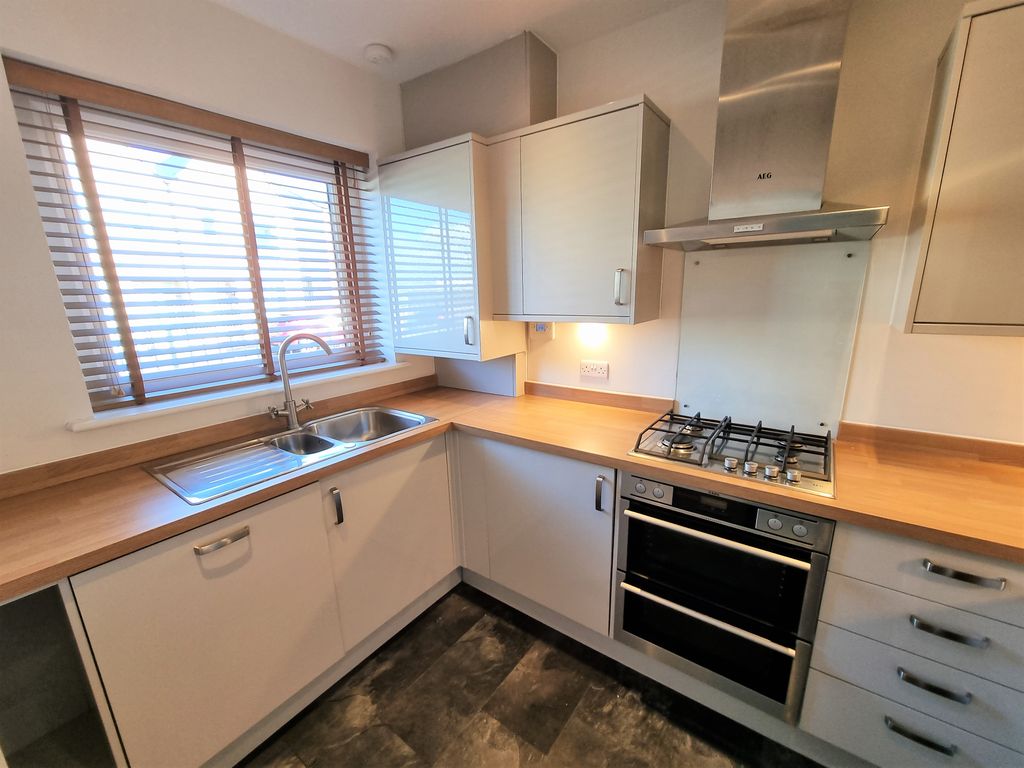 Property photo 2 of 15 Kitchen