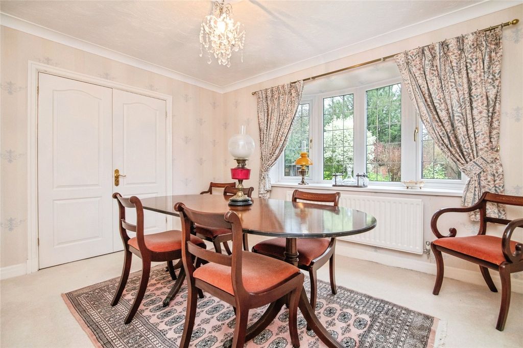 Property photo 3 of 25 Picture No. 23