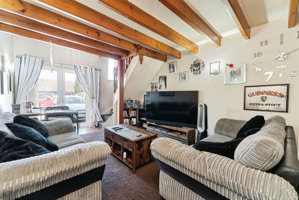 Property photo 3 of 14