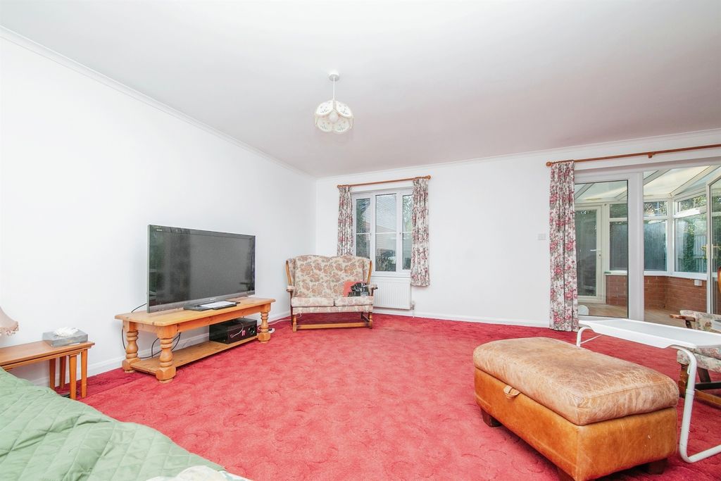 Property photo 3 of 17