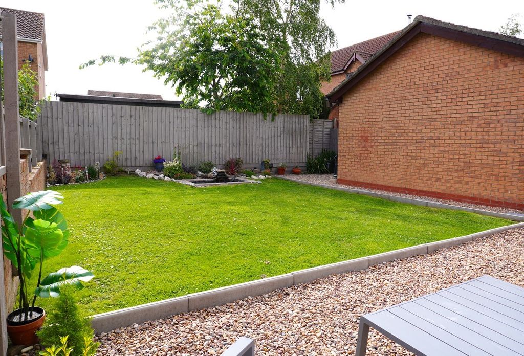 Property photo 2 of 18