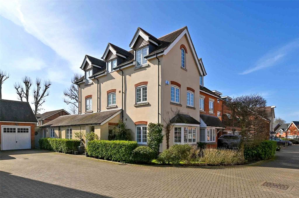 Property photo 1 of 24 Exterior