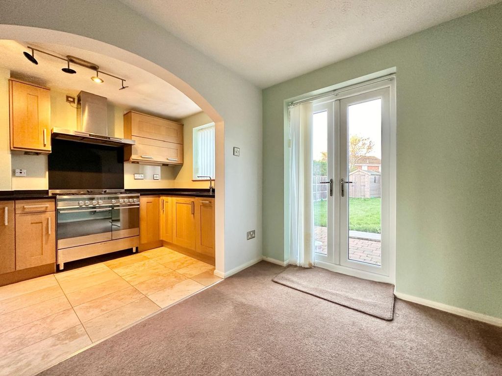 Property photo 2 of 16