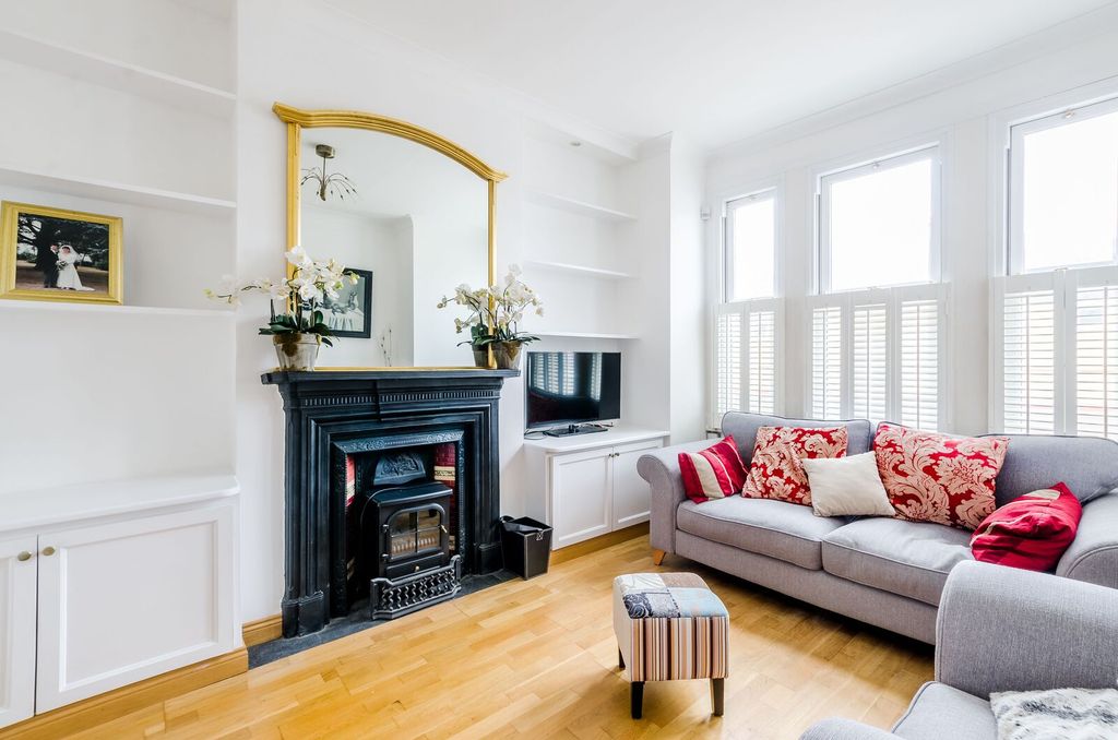 Property photo 1 of 7