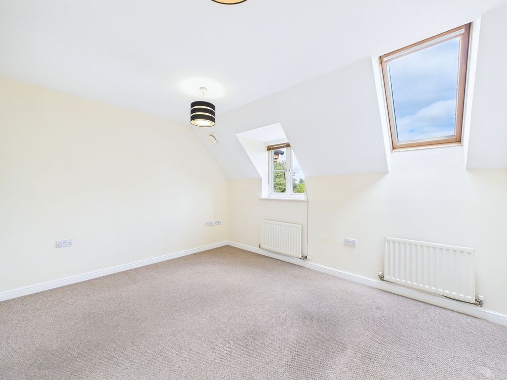 Property photo 3 of 7 Cam01909G0-Pr0394-Still002