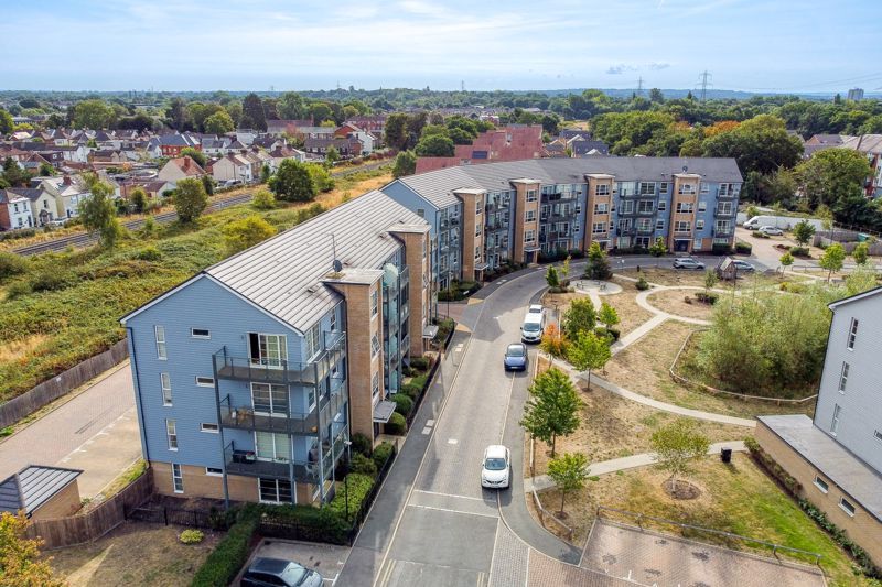 Property photo 1 of 15 Photo 11