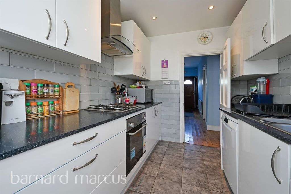 Property photo 2 of 12