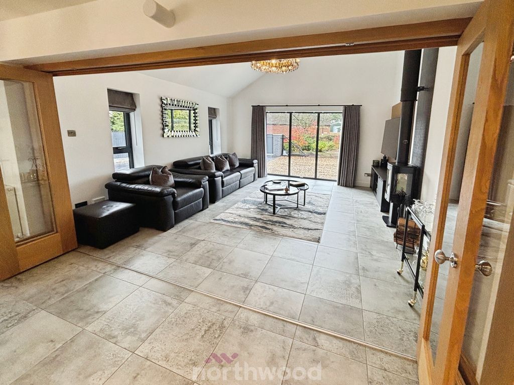 Property photo 2 of 51