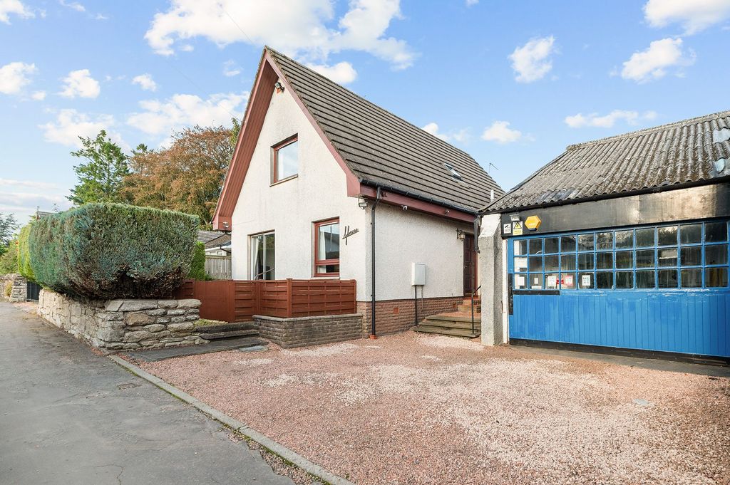 Property photo 1 of 29