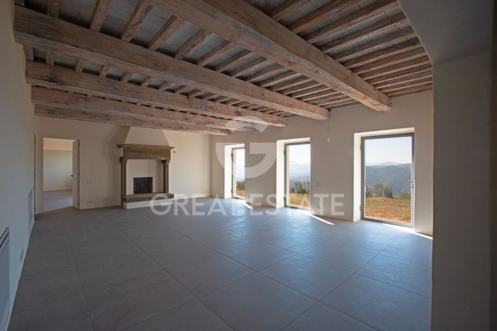 Property photo 2 of 19 Interiors