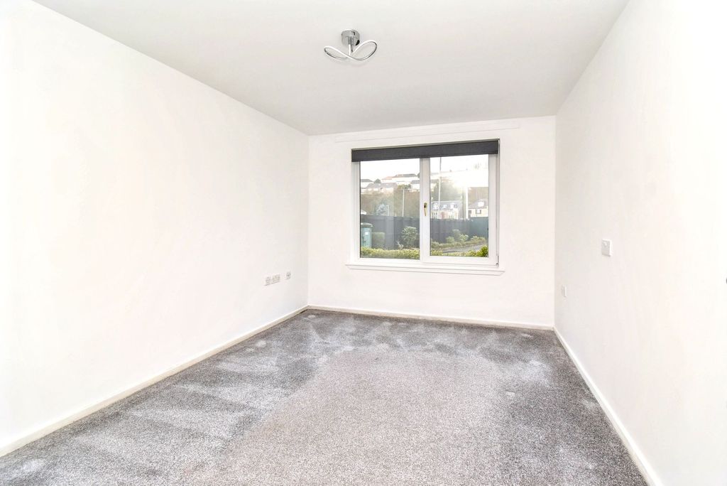 Property photo 2 of 9 Lounge Angle 1