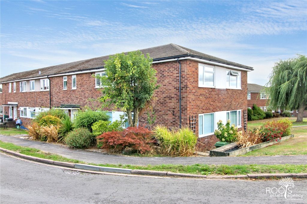 Property photo 1 of 10 External View
