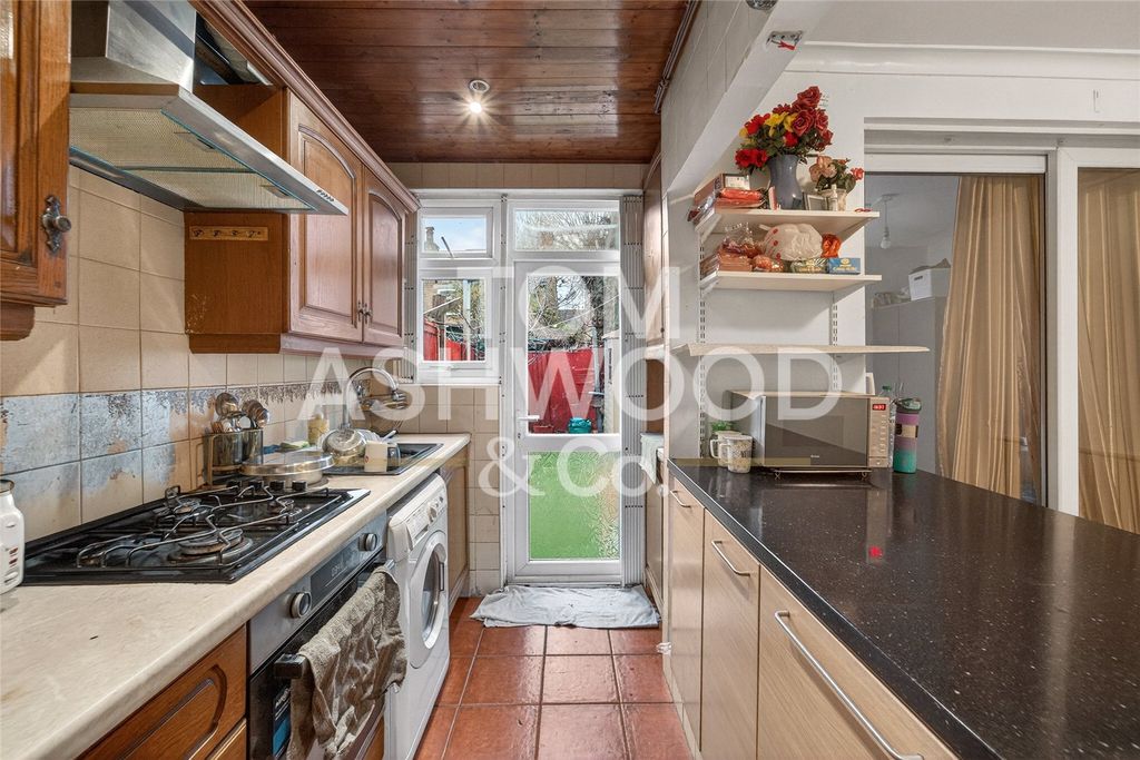 Property photo 2 of 16 Picture No. 25