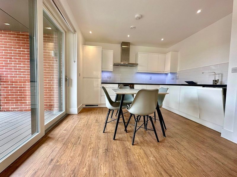 Property photo 2 of 8 Photo 5