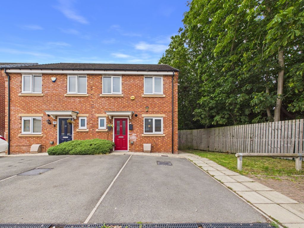 Property photo 1 of 10 External