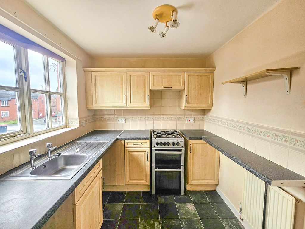 Property photo 2 of 20