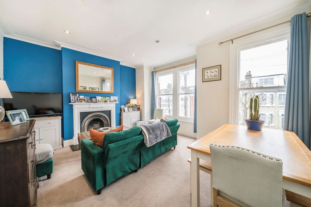 Property photo 2 of 7