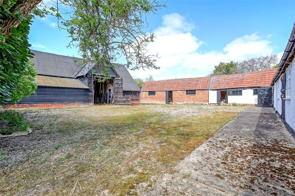 Property photo 2 of 23 Outbuildings