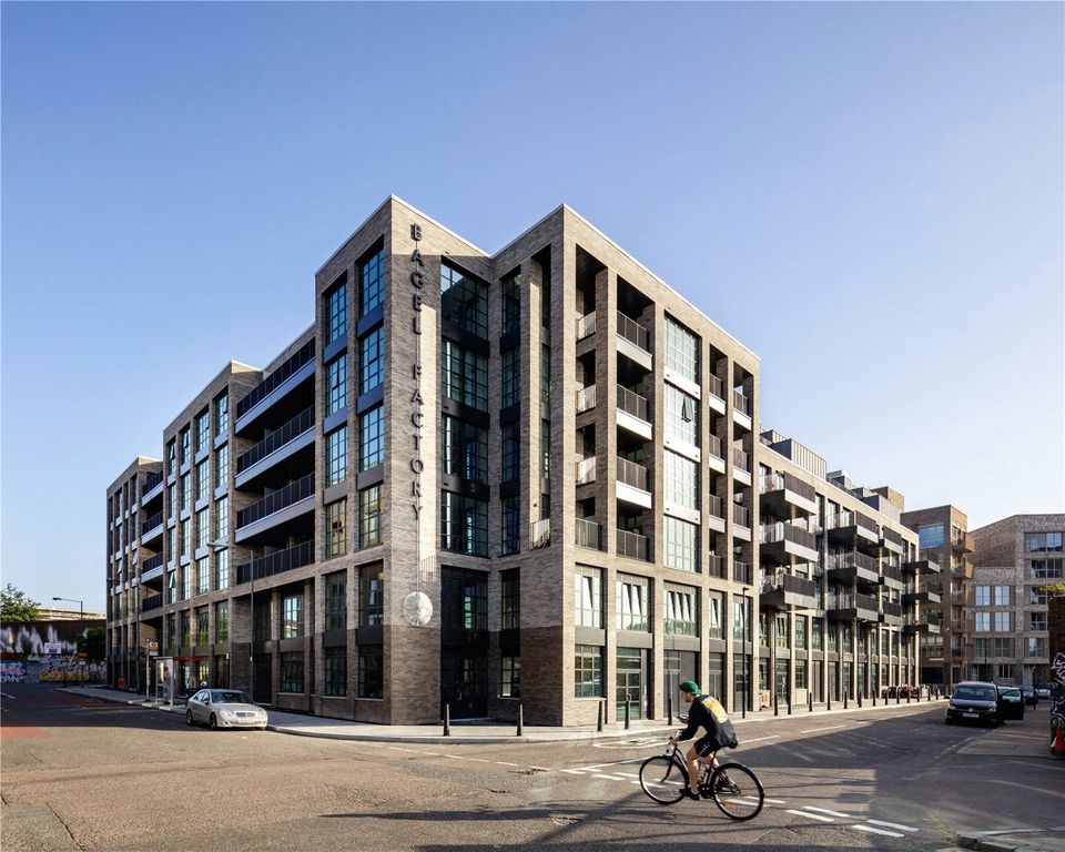 Property photo 1 of 10 Bagel Factory