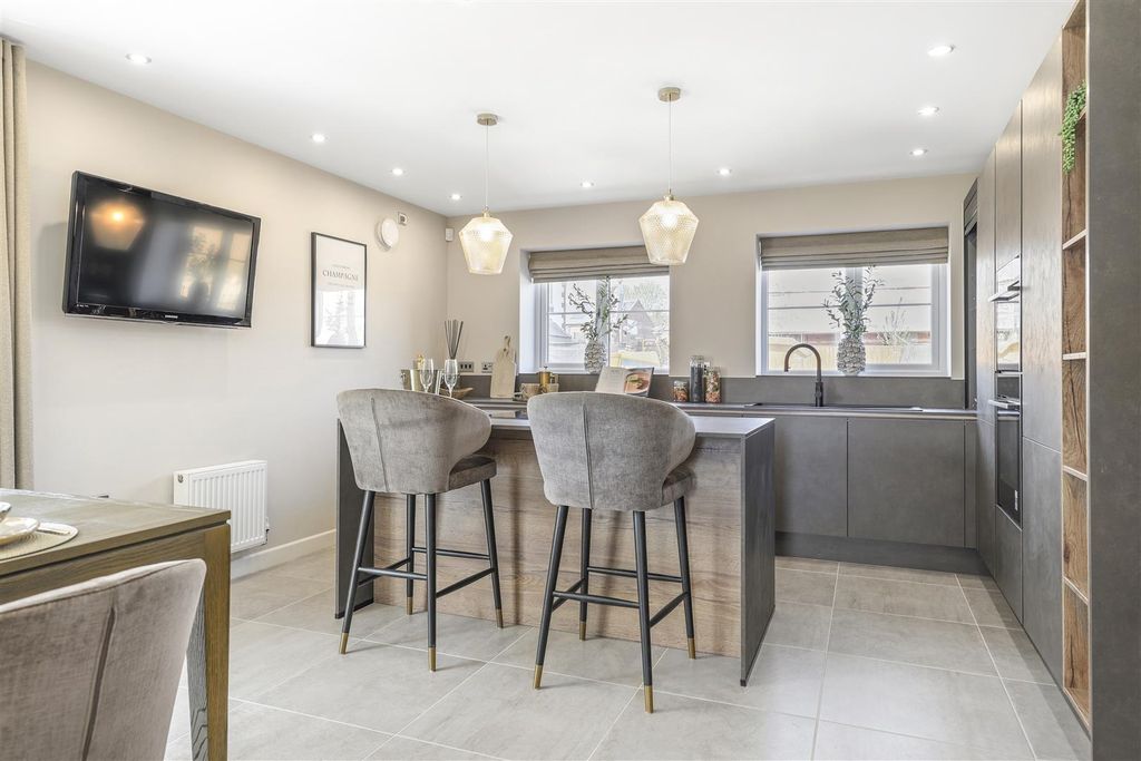 Property photo 3 of 10 Image00005.Jpg