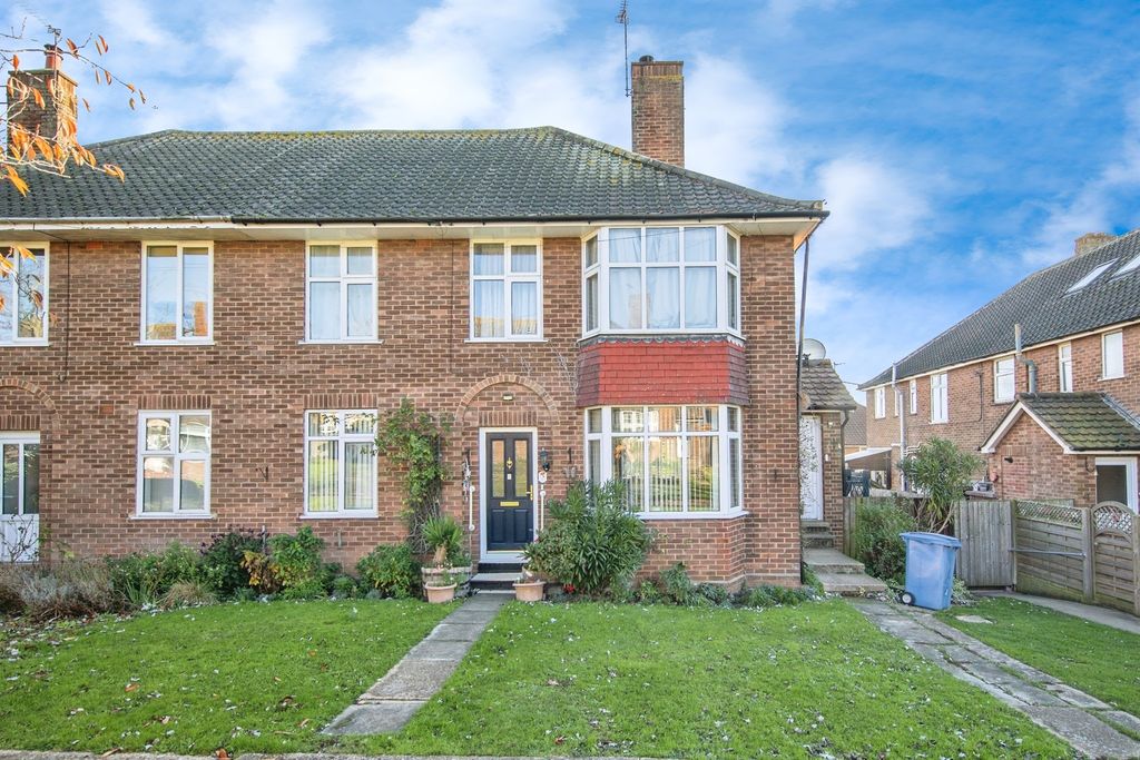 Property photo 1 of 16