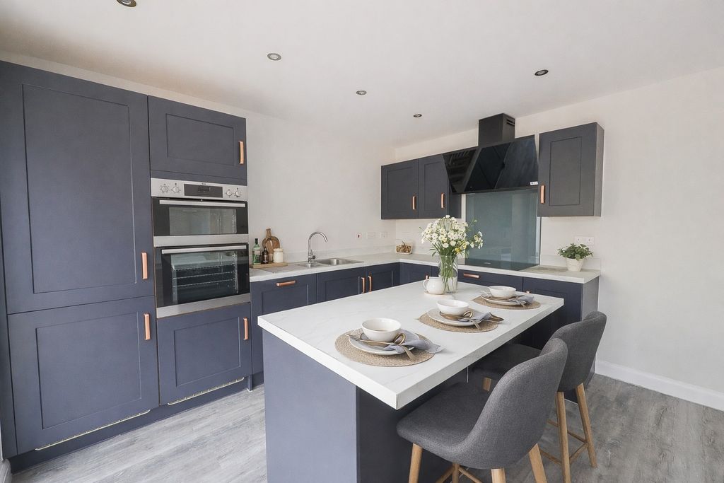 Property photo 3 of 9 5005564